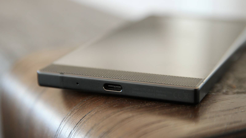 Razer makes a a decent case for the lack of the headphone jack, but if it was really serious, Razer would include a pair of USB-C headphones with the phone.
